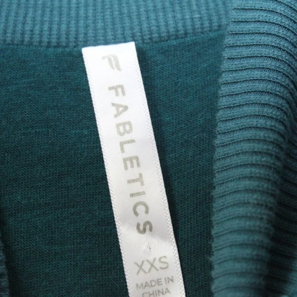 ✨2/$20 Fabletics Malia Polar Fleece Pullover Sweatshirt Deep Pile XXS H12500 - Picture 6 of 10